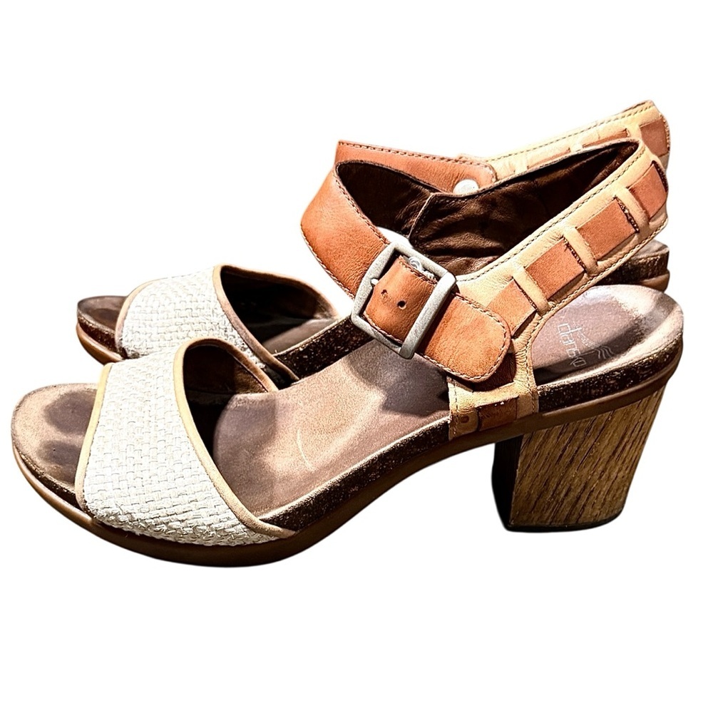 Dansko Debby Block Heel Sandals Raffia Woven Size 40 Leather Retro Wood Grain